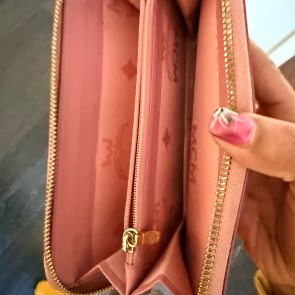 MCM Pink Leather Women's Wallet - Picture 7 of 9